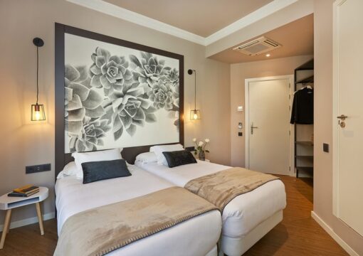 Habitación Doble Superior con cama extra